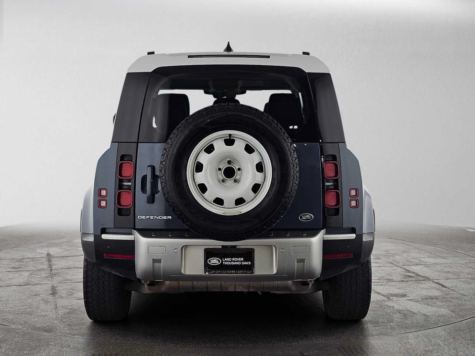 Used 2023 Land Rover Defender 110 S AWD/4WD image 4