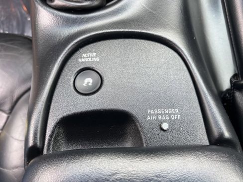 Used 2004 Chevrolet Corvette Coupe w/ Roof Package image 33