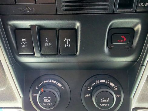 Used 2021 Toyota 4Runner TRD Off-Road Premium w/ Moonroof Package AWD/4WD image 57