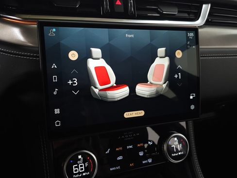 Used 2025 Jaguar F-PACE R-Dynamic S AWD/4WD image 30