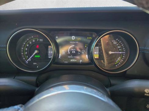 Used 2022 Jeep Wrangler Unlimited Rubicon 4xe image 6