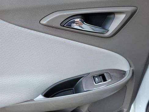 Used 2023 Chevrolet Malibu LS FWD image 10
