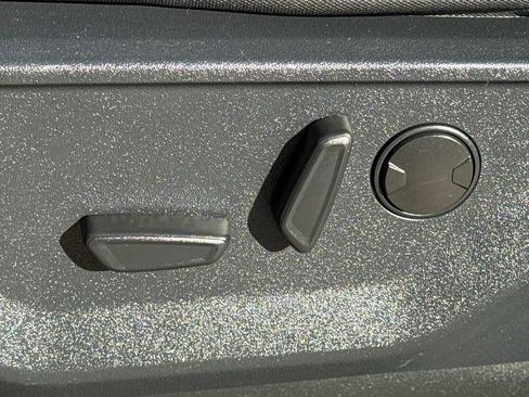 Used 2022 Ford F150 XLT w/ Equipment Group 302A High image 22