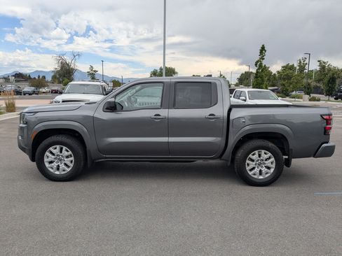 Used 2022 Nissan Frontier SV AWD/4WD image 9