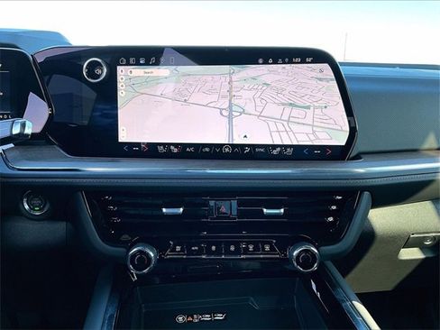 New 2026 Chevrolet Suburban High Country image 11