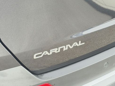 Used 2026 Kia Carnival FWD image 34