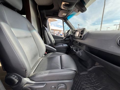 Used 2020 Mercedes-Benz Sprinter 3500 image 19