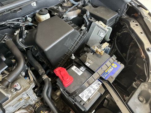 Used 2013 Toyota RAV4 XLE FWD image 16