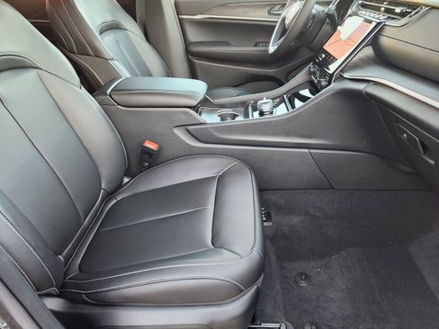 New 2025 Jeep Grand Cherokee Limited w/ Trailer Tow Package image 13