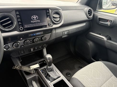 Certified 2023 Toyota Tacoma TRD Sport AWD/4WD image 9