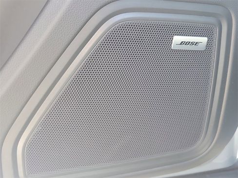 Used 2025 Porsche Macan image 26