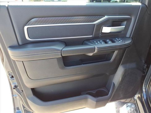 New 2026 RAM 2500 Big Horn AWD/4WD image 9