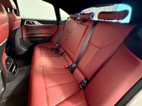 Used 2023 BMW i4 eDrive40 w/ M Sport Package image 29