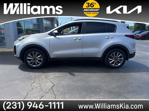 Used 2021 Kia Sportage S w/ S AWD Premium Package image 1