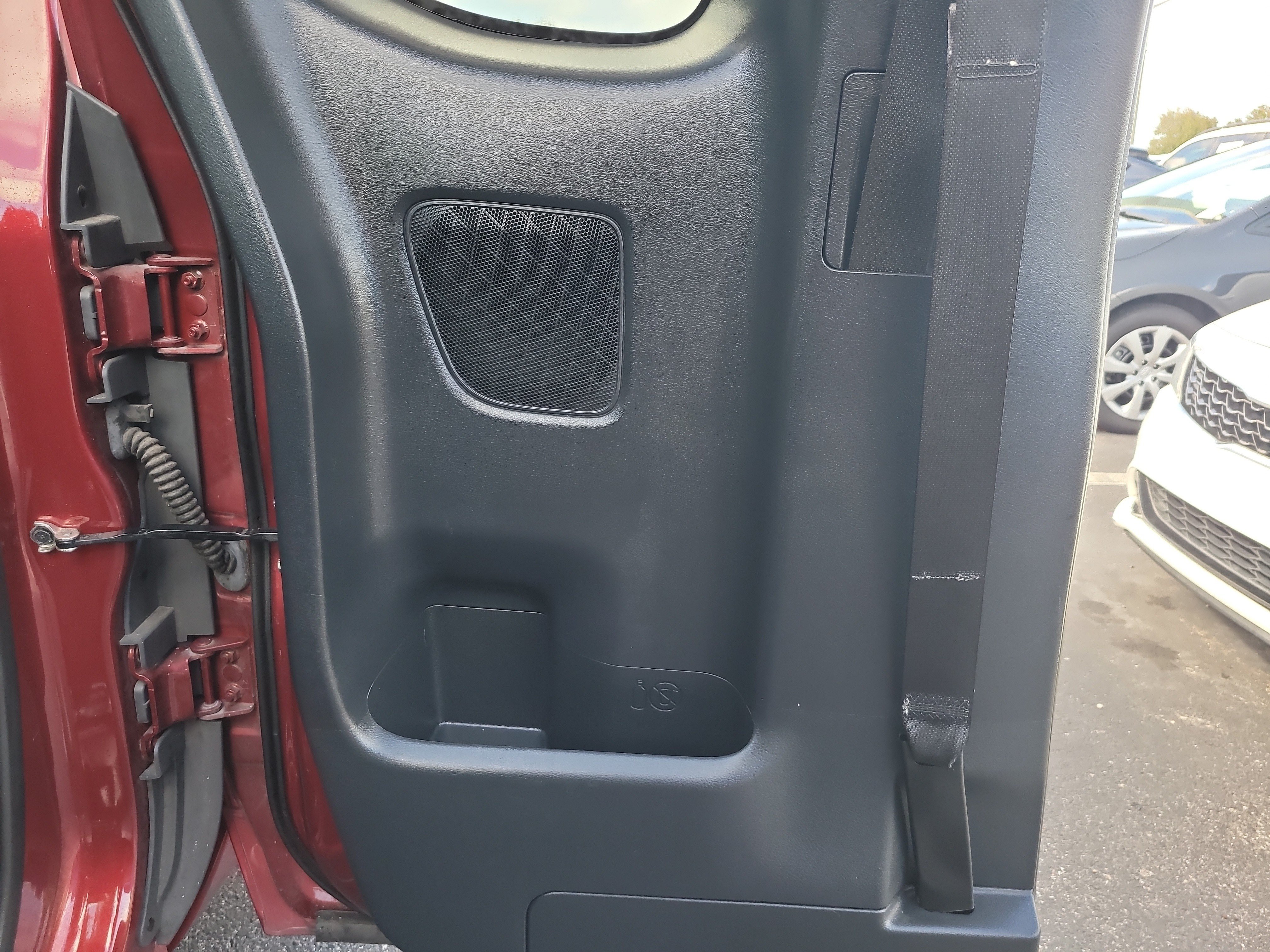 Used 2022 Nissan Frontier SV w/ Technology Package RWD image 11