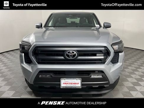 Certified 2025 Toyota Tacoma SR5 AWD/4WD image 16
