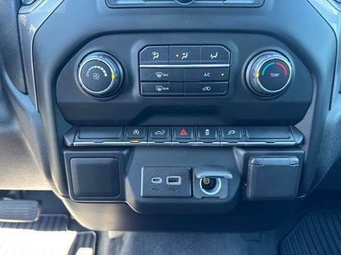Used 2021 Chevrolet Silverado 1500 Custom AWD/4WD image 21