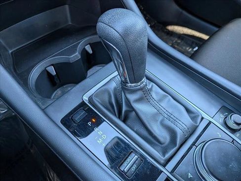Used 2022 MAZDA MAZDA3 s FWD image 11