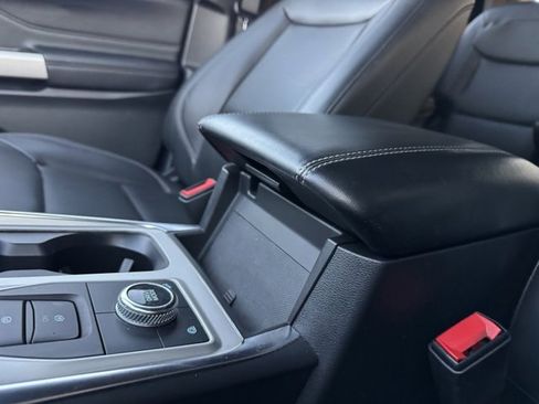 Certified 2022 Ford Explorer XLT w/ Equipment Group 202A image 24