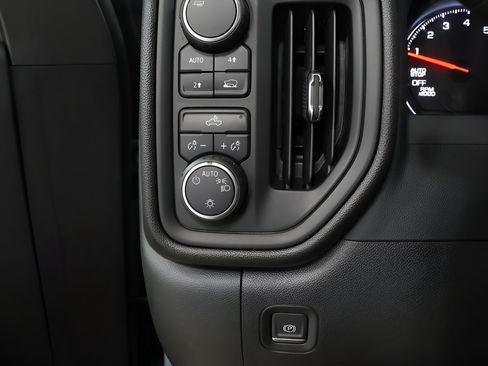 Used 2024 Chevrolet Silverado 1500 Custom AWD/4WD image 17