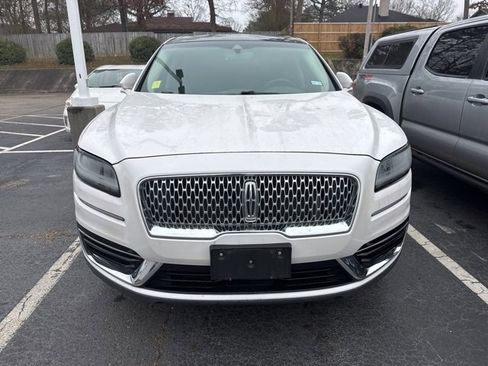 Used 2019 Lincoln Nautilus Reserve image 2