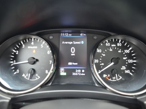 Used 2019 Nissan Rogue SV w/ Sun & Sound Touring Package image 7