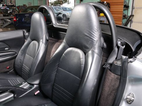 Used 2000 Porsche Boxster S RWD image 31