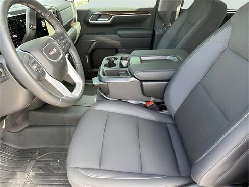 New 2025 GMC Sierra 1500 Elevation image 14
