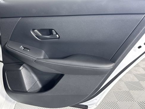Certified 2025 Nissan Sentra S FWD image 32