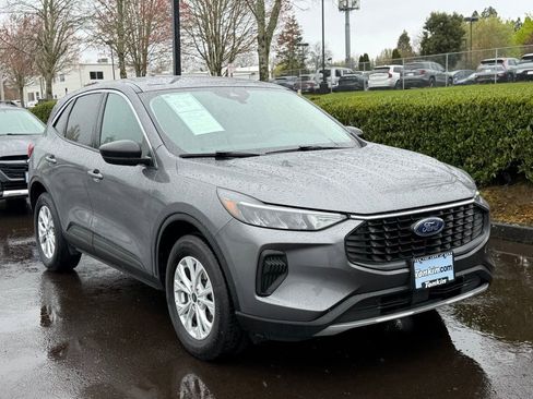 Used 2024 Ford Escape Active image 2