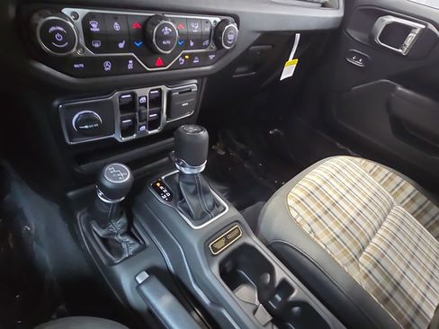 New 2026 Jeep Gladiator Sport AWD/4WD image 25