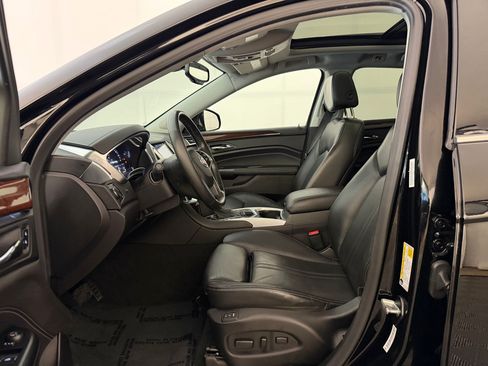 Used 2016 Cadillac SRX Luxury FWD image 4