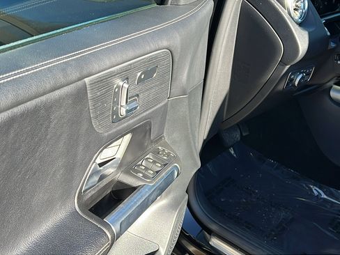 Used 2023 Mercedes-Benz GLB 250 GLB 250 w/ Premium Package image 15