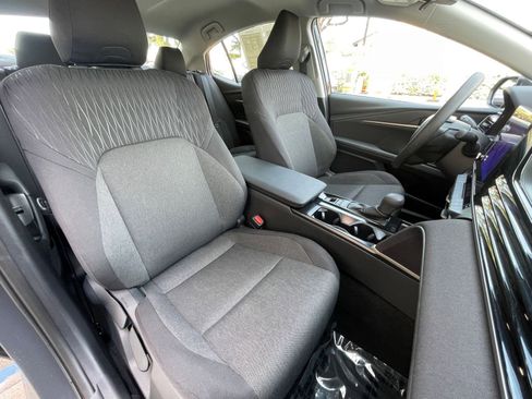 Used 2025 Toyota Camry LE image 36