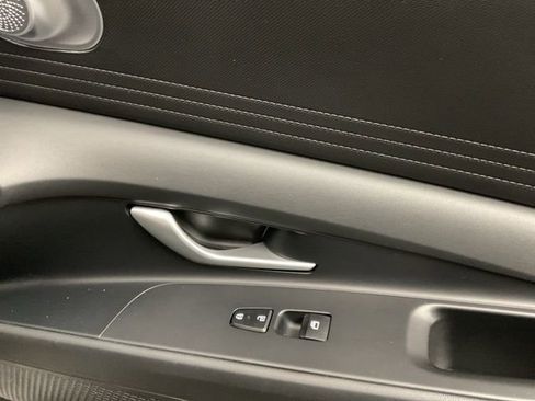 Used 2023 Hyundai Elantra Blue w/ Preferred Accessory Package image 23