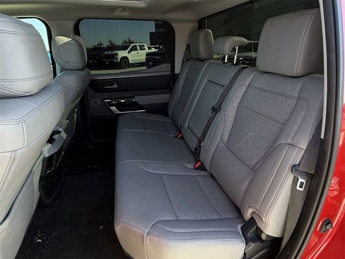 Used 2022 Toyota Tundra Limited image 28