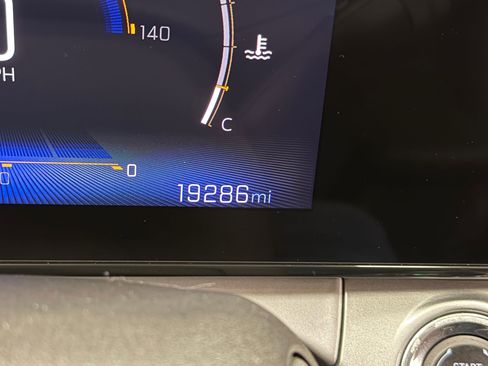 Used 2025 Chevrolet Trax LT image 15