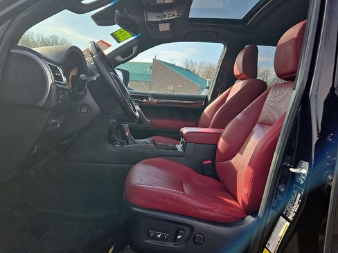 Used 2023 Lexus GX 460 Premium w/ Premium Plus Package image 17