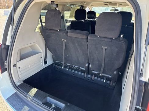 Used 2013 Dodge Grand Caravan SE image 18