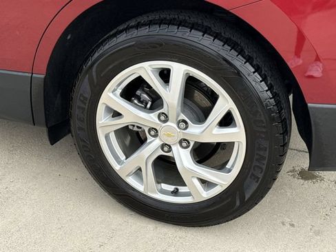 Used 2021 Chevrolet Equinox LT FWD image 12