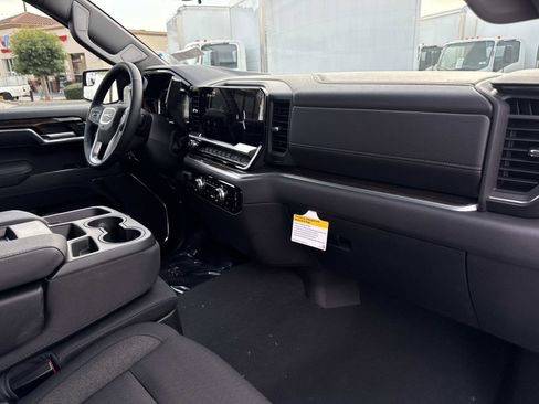 New 2026 GMC Sierra 1500 Elevation image 29