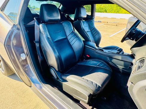 Used 2016 Dodge Challenger SRT w/ Technology Group image 30