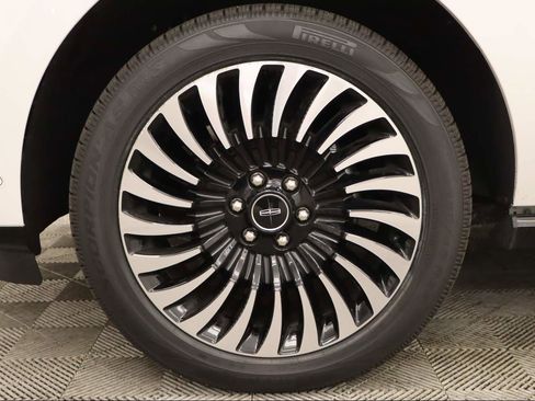 Used 2021 Lincoln Navigator Black Label image 6