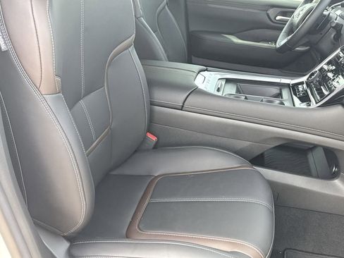 New 2026 Nissan Armada SL w/ Captain's Chari Seat Package image 11