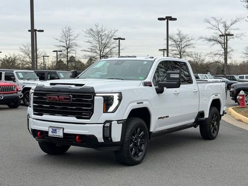Used 2024 GMC Sierra 2500 AT4 w/ AT4 Premium Plus Package image 3
