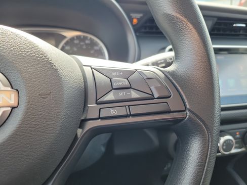 Used 2024 Nissan Kicks S FWD image 21