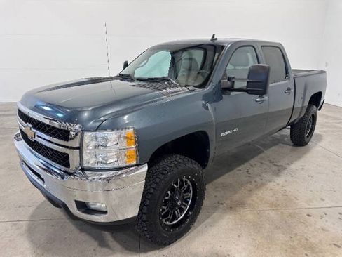 Used 2012 Chevrolet Silverado 2500 LTZ w/ LTZ Plus Package AWD/4WD image 2