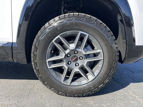 New 2026 GMC Terrain AT4 AWD/4WD image 11