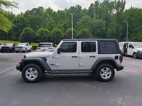 Certified 2022 Jeep Wrangler Unlimited Sport AWD/4WD image 2