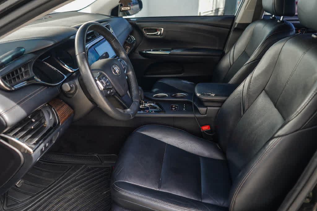 Used 2014 Toyota Avalon XLE Touring w/ Preferred Accessory Package FWD image 12